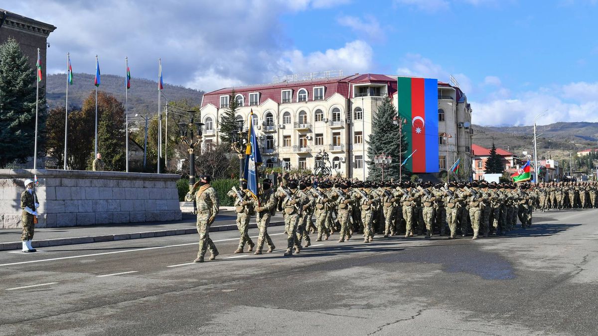 Obrazem: Ázerbájdžán symbolicky završil vítězství nad Armény